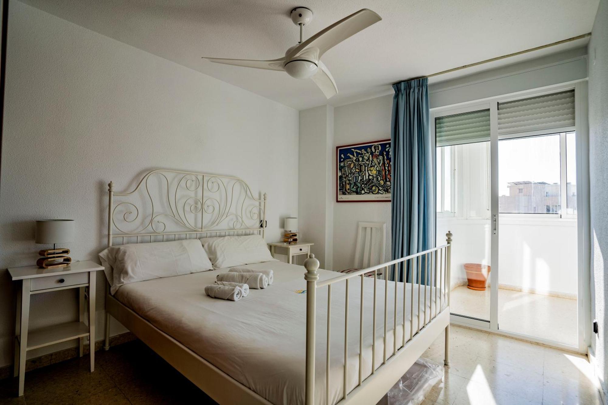 Apartamento Faro Blanco อาลิกันเต ภายนอก รูปภาพ